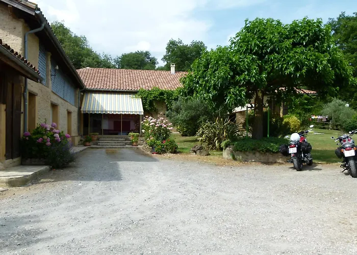 Гостевой дом Dans Maison Typique Gersoise Ornezan